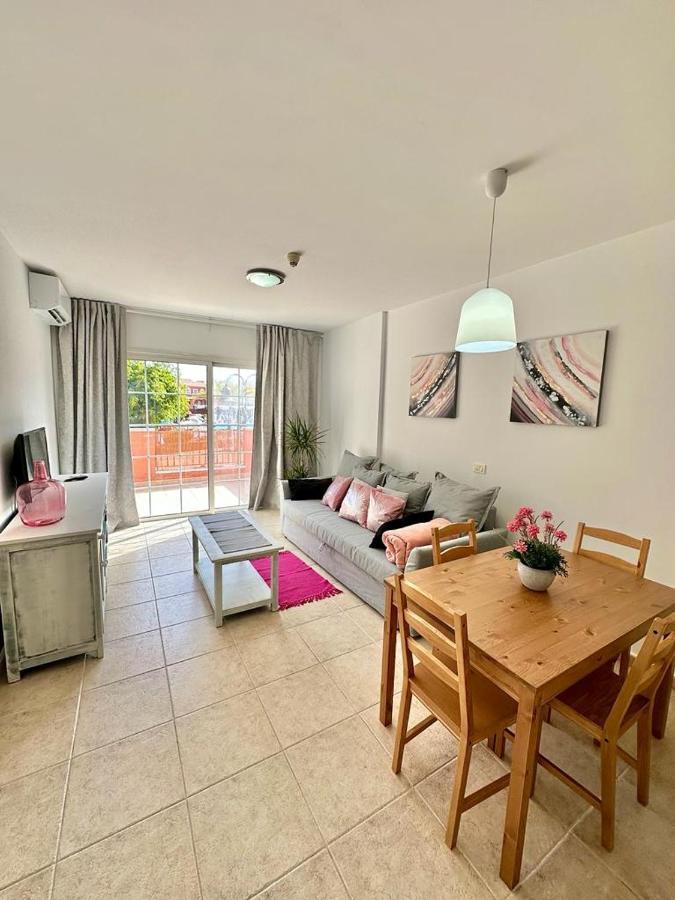 Sunny Apartment & Heated Pool Los Cristianos  Exteriör bild